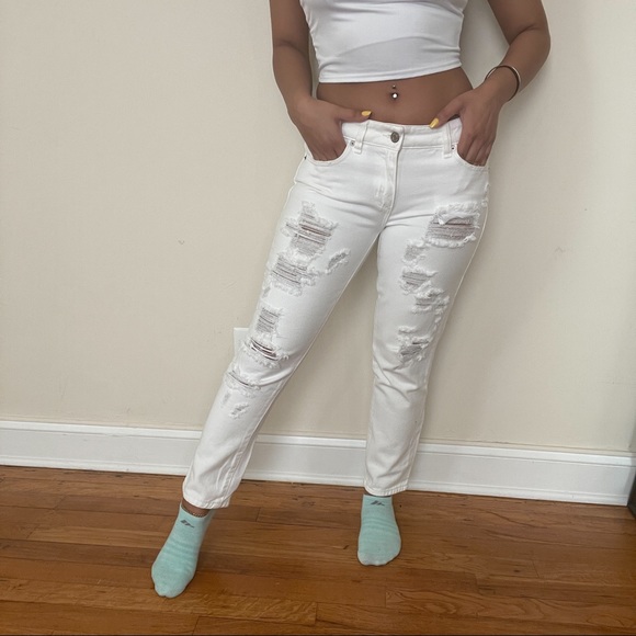 Distressed Jeans - Picture 1 of 6